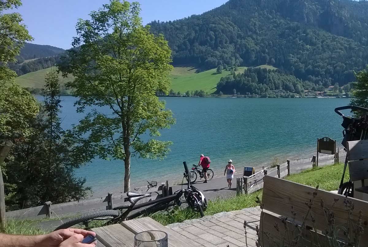 Einkehren mit Seeblick